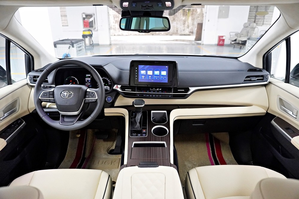 豐田賽那汽車內(nèi)飾改裝